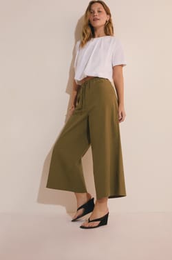 Pantalon &eacute;lastiqu&eacute; en coton;${refinementColor}