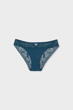 Lace Briefs;${refinementColor}