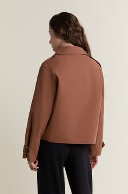 Trench court;${refinementColor}