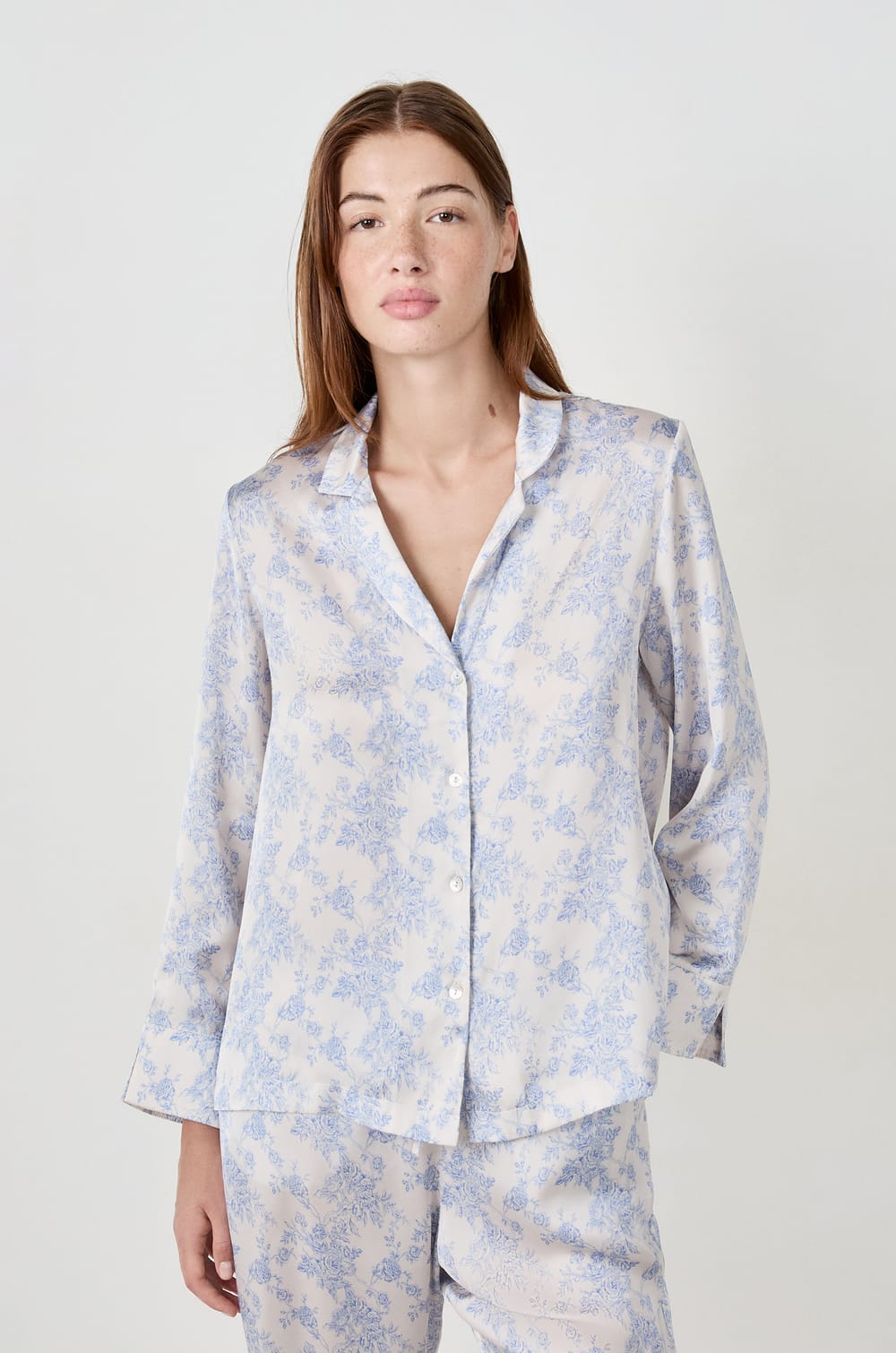 Chemise de pyjama satinée;${refinementColor}