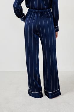 Pantalon de pyjama en satin &agrave; rayures;${refinementColor}