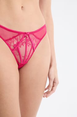 Culotte en dentelle et satin;${refinementColor}