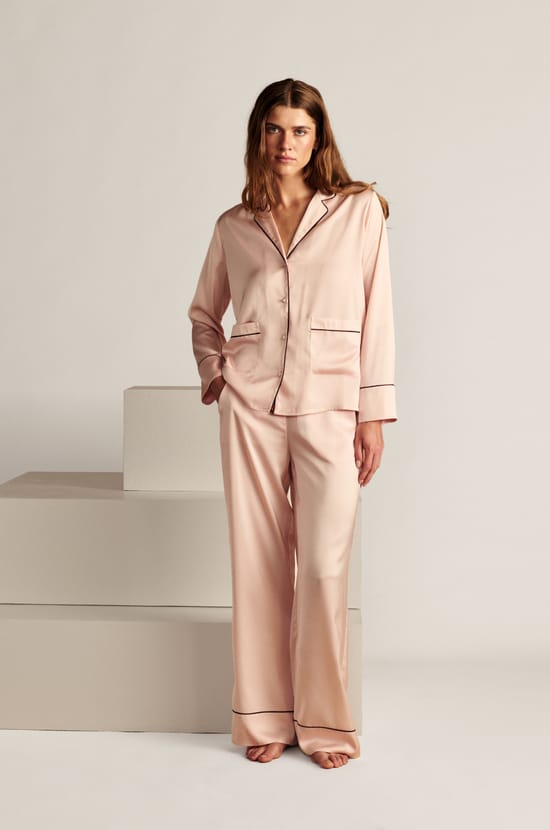 Pantalon de pyjama satin&eacute;;${refinementColor}