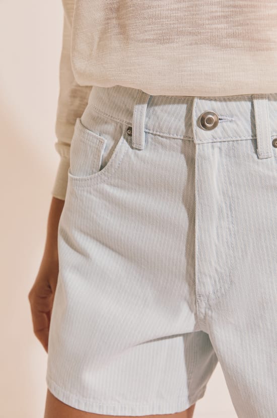 Short effet jean en coton &agrave; rayures;${refinementColor}