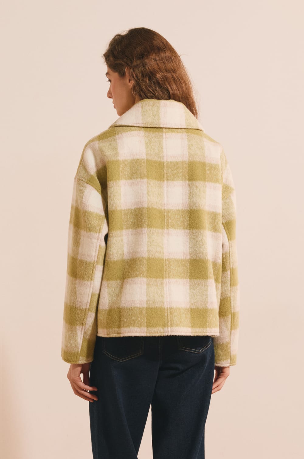 Manteau court &agrave; carreaux;${refinementColor}