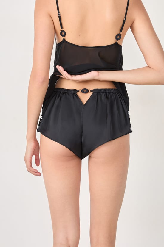 Pantalones cortos de pijama satinados con detalles de encaje;${refinementColor}