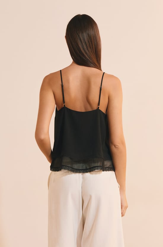 Caraco avec d&eacute;tails transparents;${refinementColor}