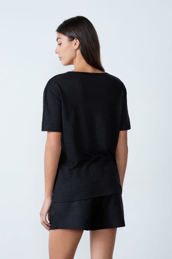 V-neck linen T-shirt;${refinementColor}