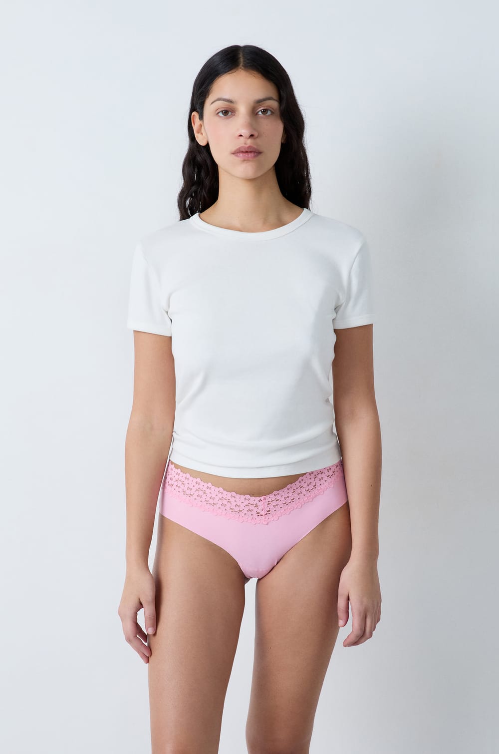 Hipster V-shape en microfibre et dentelle;${refinementColor}