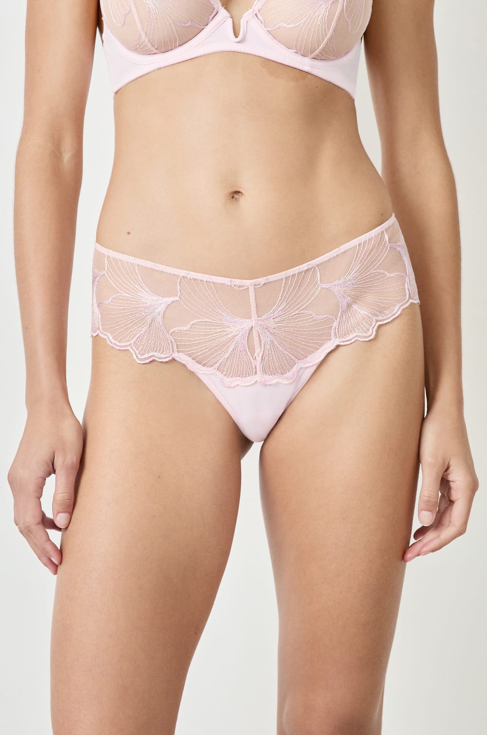 Hipster en broderie;${refinementColor}