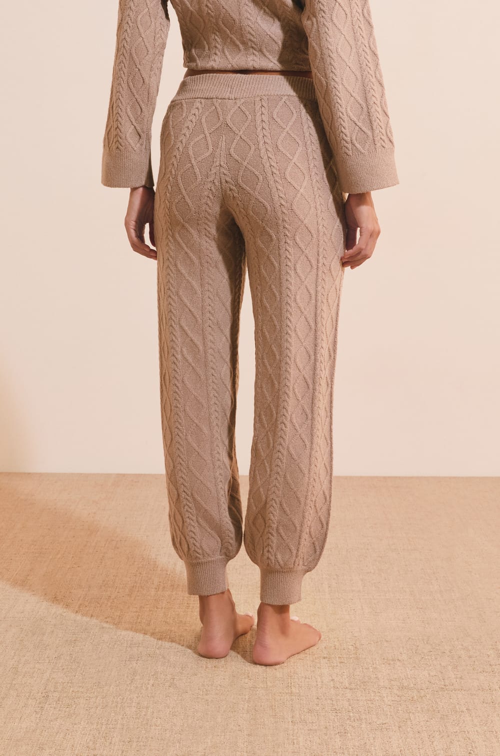 Pantalon en maille;${refinementColor}