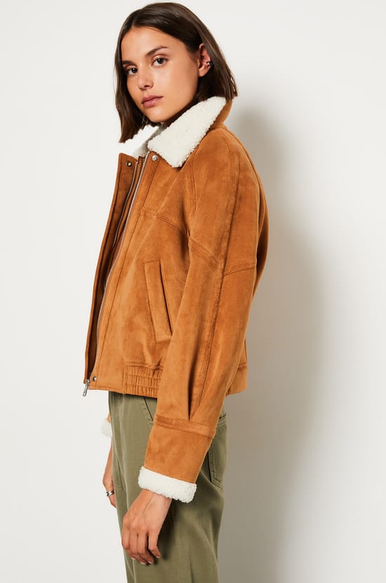 Blouson col effet bouclette;${refinementColor}