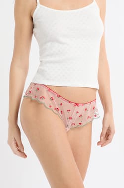 Embroidered Hipster;${refinementColor}