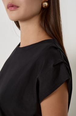 T-shirt col rond en coton;${refinementColor}