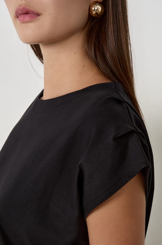 T-shirt col rond en coton;${refinementColor}