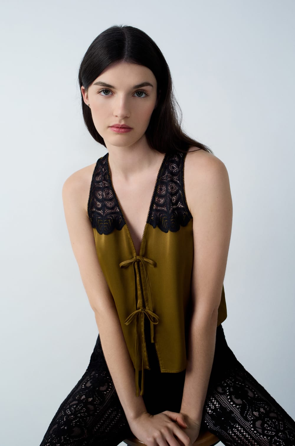 Débardeur de pyjama à nœud détails dentelle;${refinementColor}