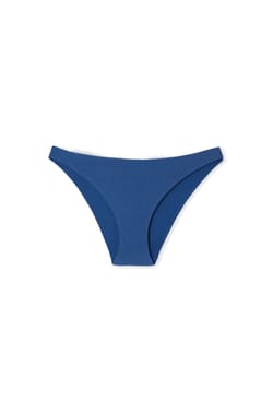 Bas de maillot de bain bikini satin&eacute; avec d&eacute;tail bijou;${refinementColor}