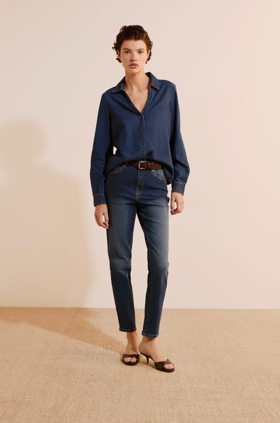 Slim Cut Jeans;${refinementColor}