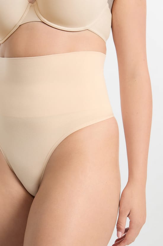 Tanga de talle alto - Sujeci&oacute;n media;${refinementColor}