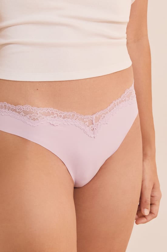 Tanga avec d&eacute;tail dentelle;${refinementColor}