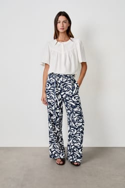 Printed fluid trousers;${refinementColor}
