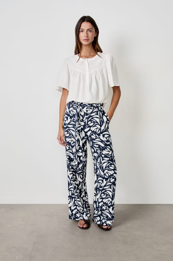Printed fluid trousers;${refinementColor}
