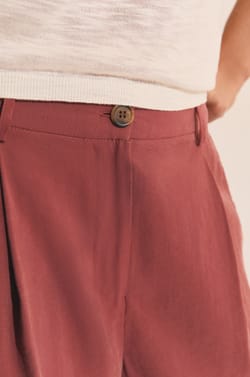 Wide-Leg Pleated Trousers;${refinementColor}