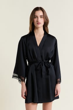 Satijnen neglig&eacute;;${refinementColor}