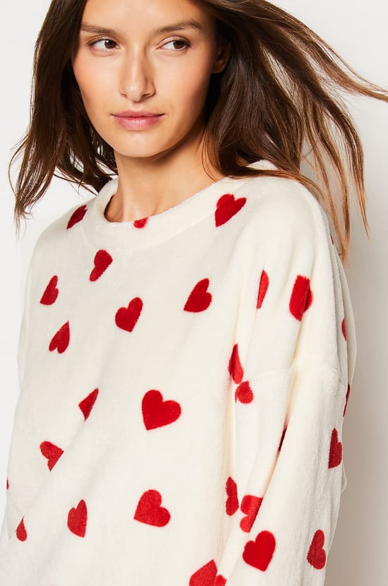 Chemise de nuit polaire à cœur Corgi;${refinementColor}