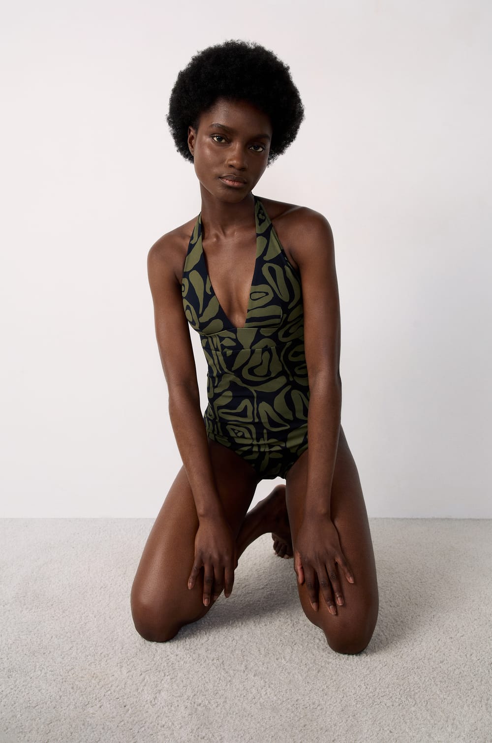 Maillot de bain 1 pièce gainant à motif;${refinementColor}