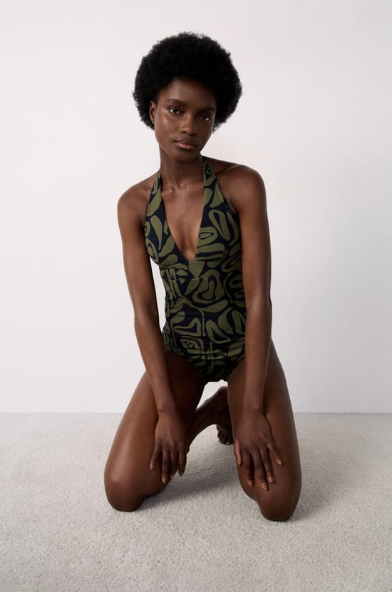 Maillot de bain 1 pièce gainant à motif;${refinementColor}