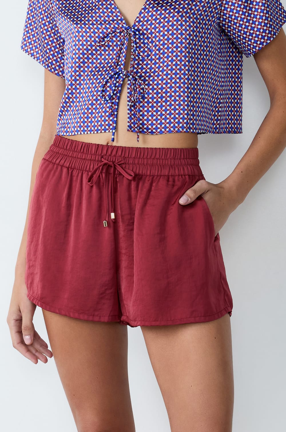 Short de pyjama satiné;${refinementColor}