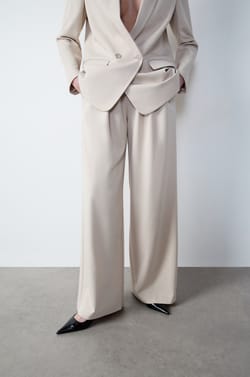 Wide-leg trousers with belt;${refinementColor}