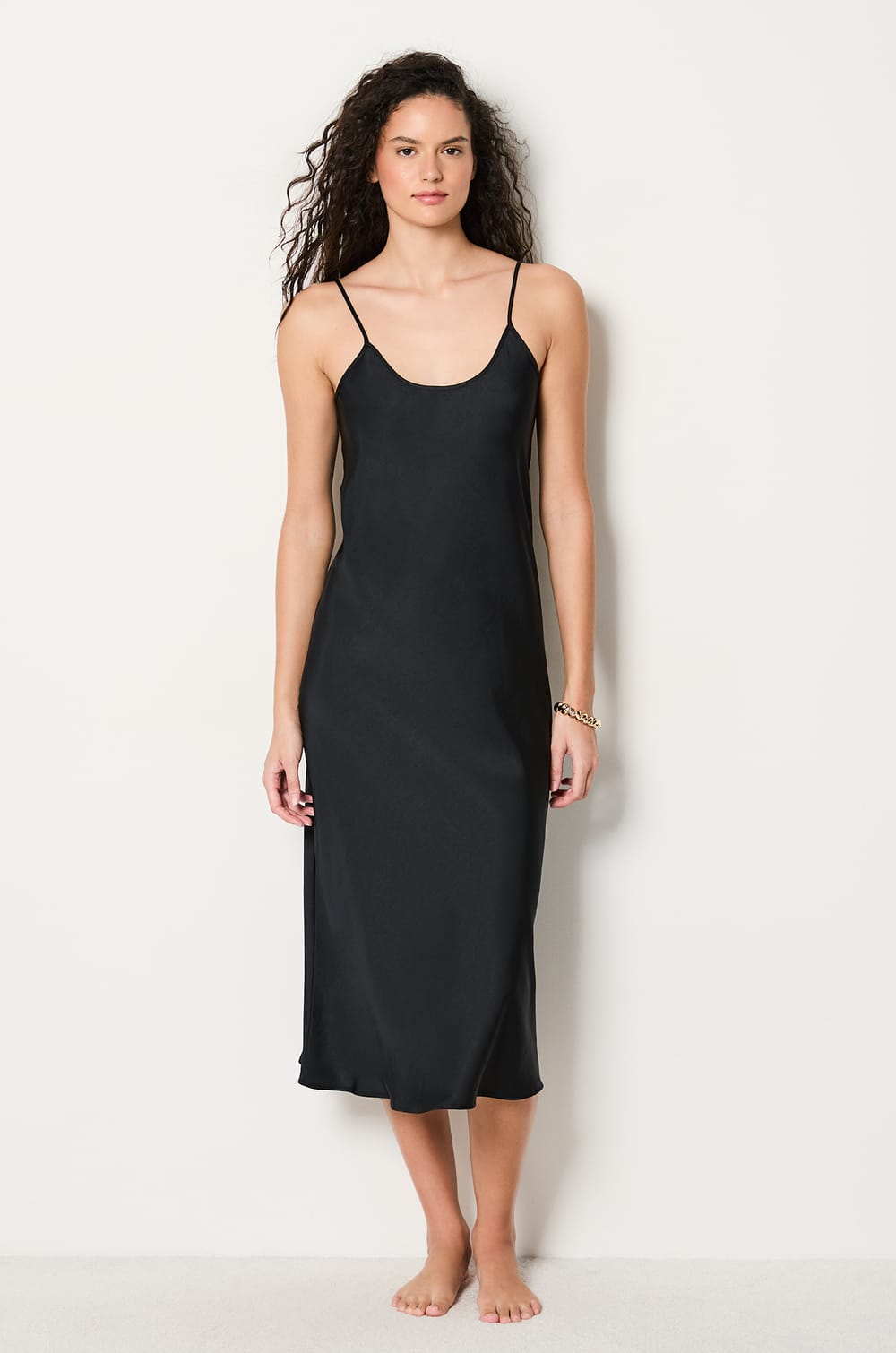 Backless Nightdress;${refinementColor}