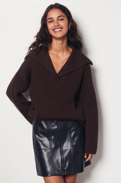 Pullover mit V-Ausschnitt;${refinementColor}
