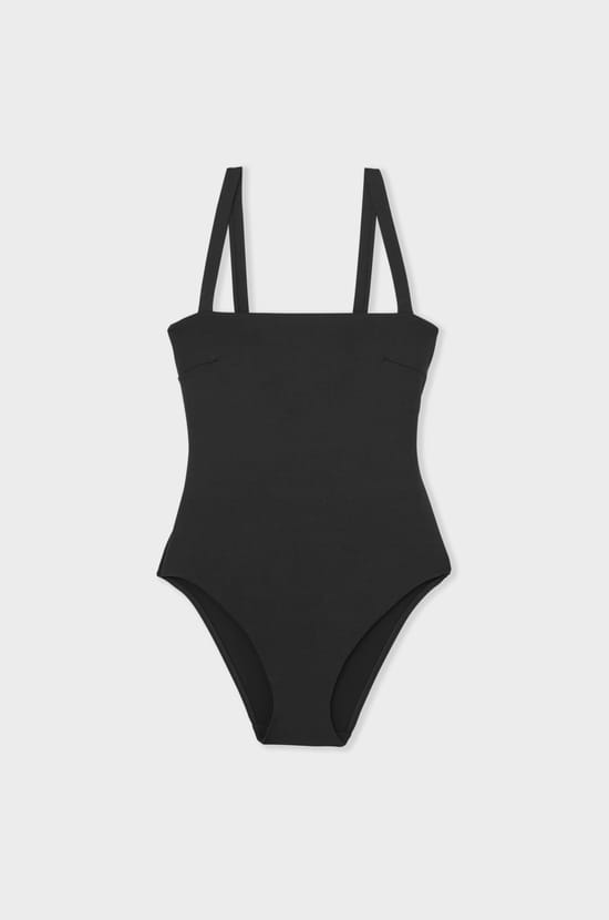 Formender einteiliger Badeanzug mit Karree Ausschnitt;${refinementColor}