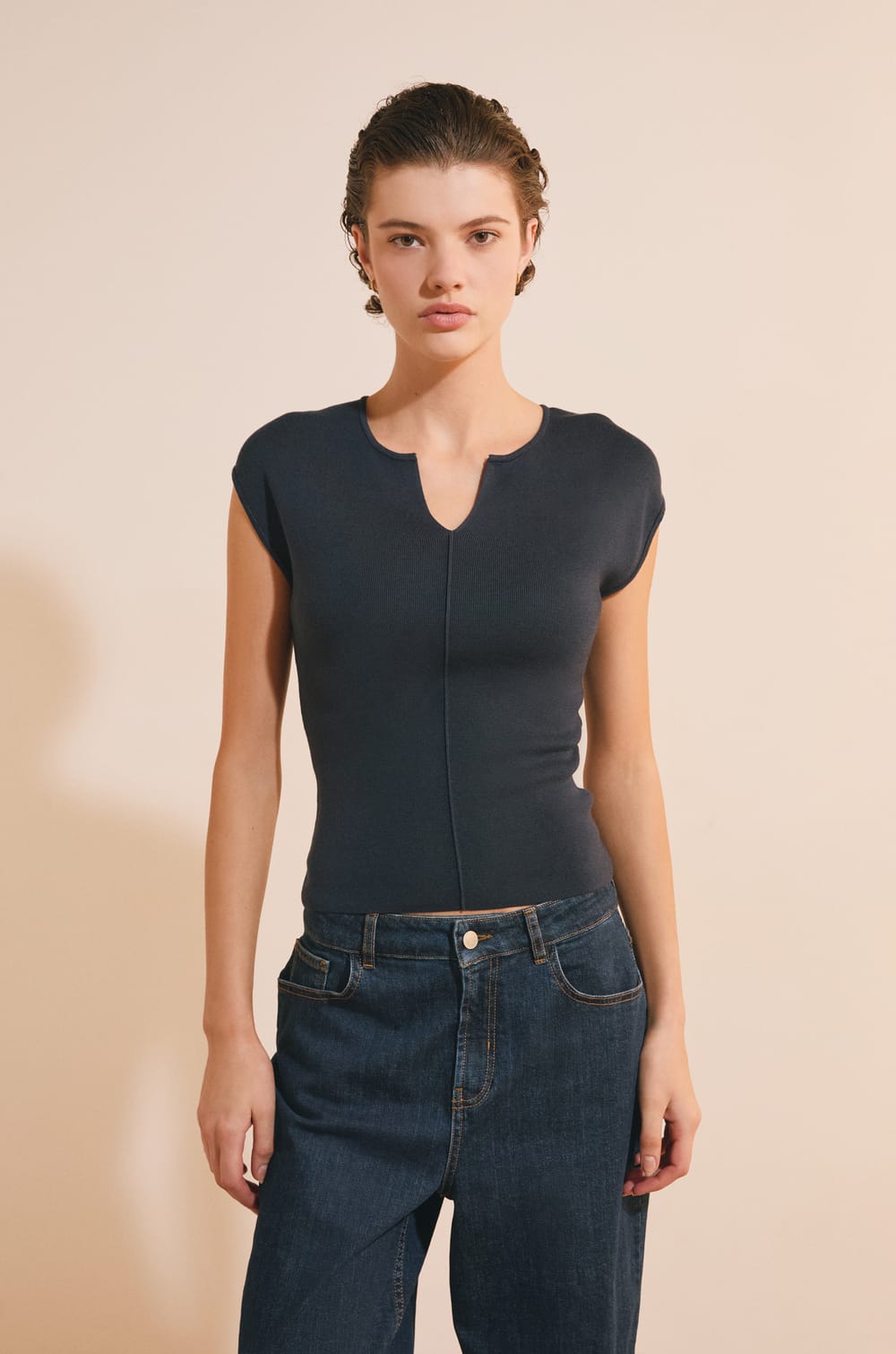 Top &agrave; col V avec coton;${refinementColor}