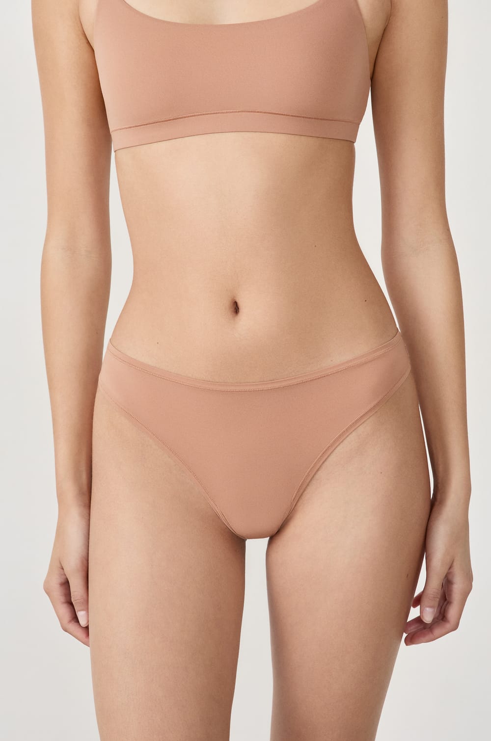 Tanga aus Mikrofaser;${refinementColor}