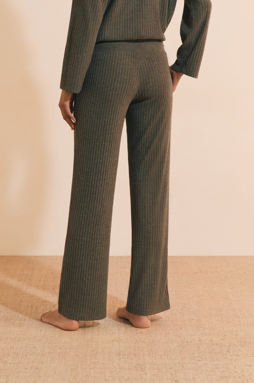 Pantalon de pyjama c&ocirc;tel&eacute;;${refinementColor}