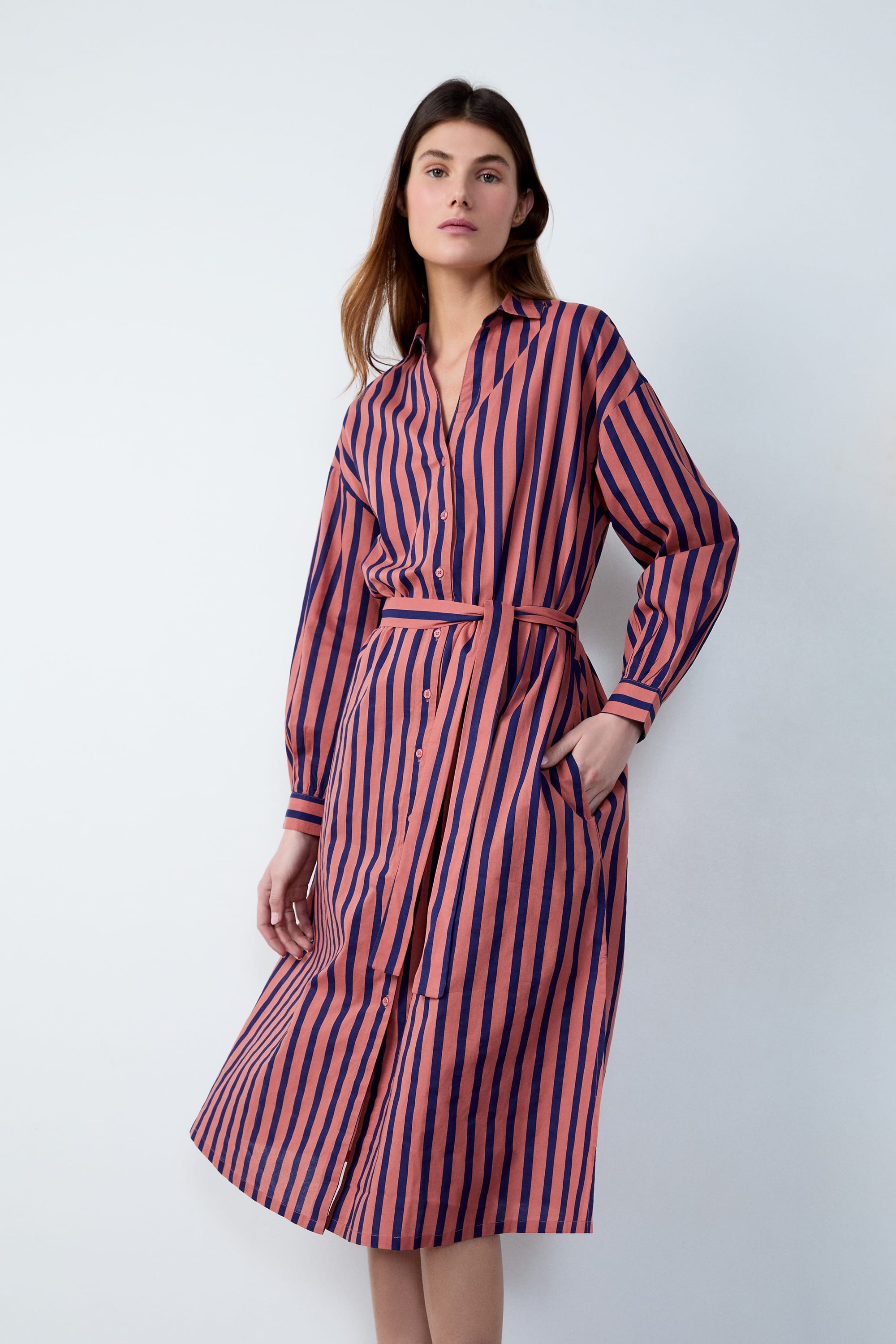 Robe chemise mi-longue à rayures