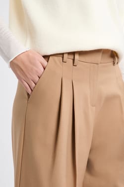 Pantalon large en twill;${refinementColor}