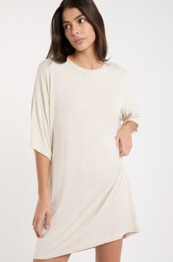 Camis&oacute;n de cuello redondo;${refinementColor}