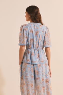 Blouse col v &agrave; motifs;${refinementColor}