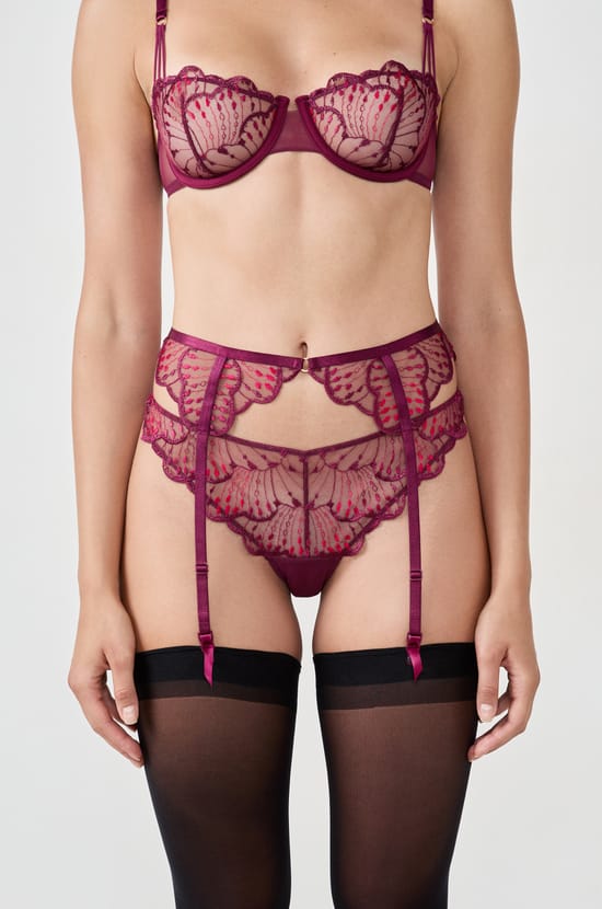 Embroidered Garter Belt;${refinementColor}