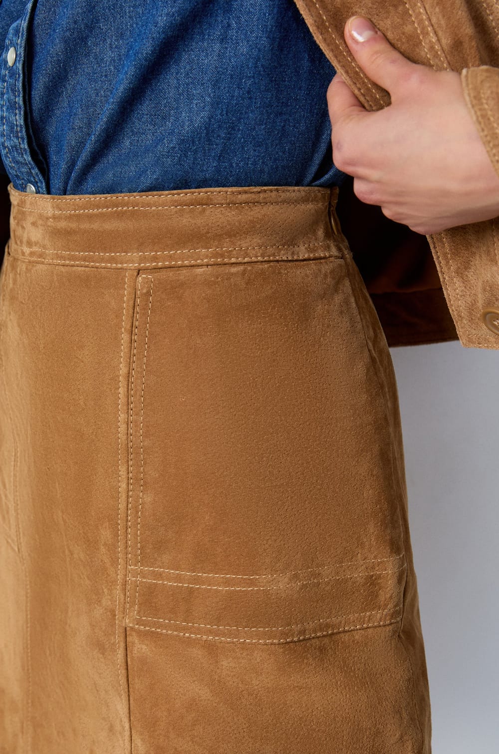 Short Suede Skirt;${refinementColor}