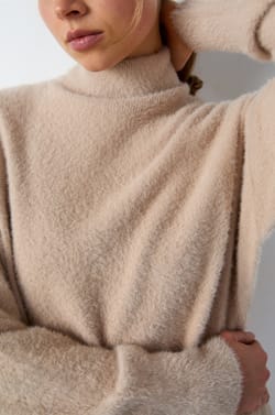 Turtleneck Sweater;${refinementColor}
