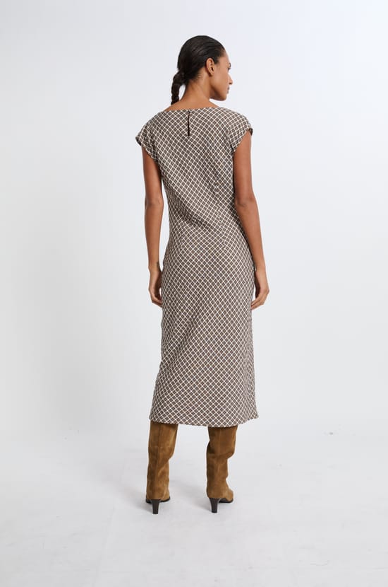 Robe longue à carreaux;${refinementColor}