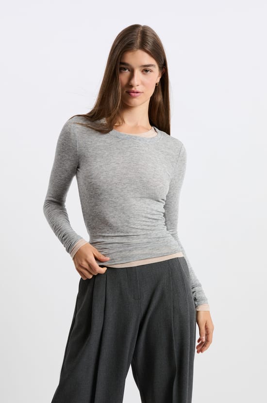 Round neck t-shirt with wool;${refinementColor}