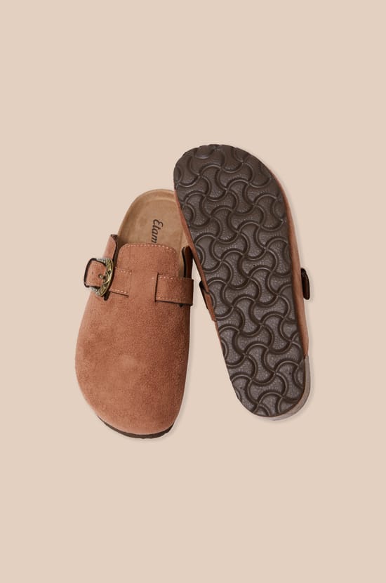 Chaussons mules;${refinementColor}