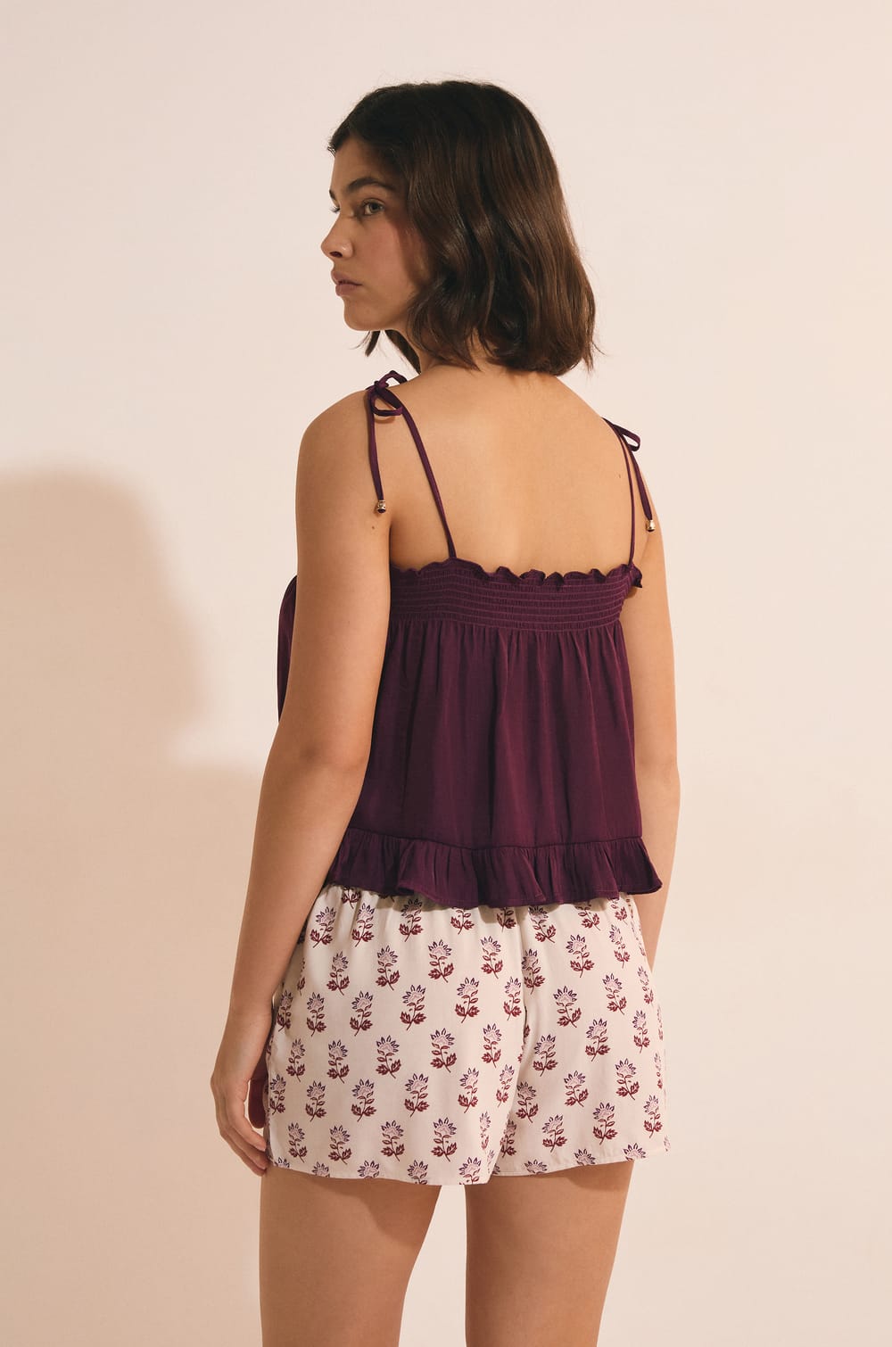 Caraco satin&eacute;;${refinementColor}